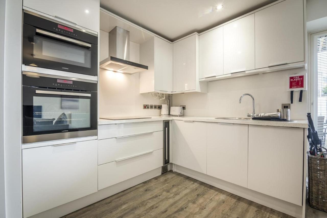 Milford Street - 5 Bedroom Luxurious Holiday Home - 손더스풋 외부 사진