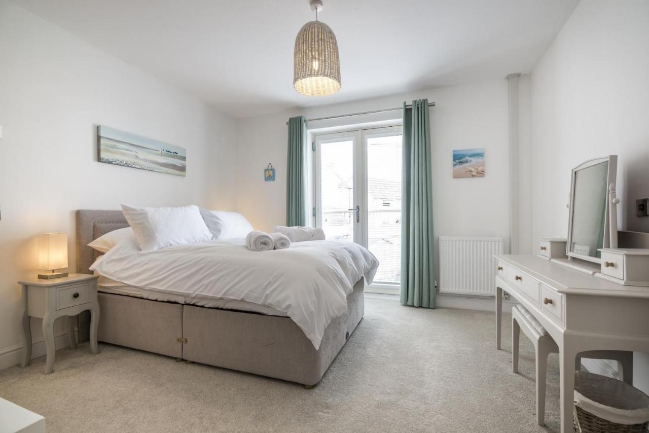 Milford Street - 5 Bedroom Luxurious Holiday Home - 손더스풋 외부 사진