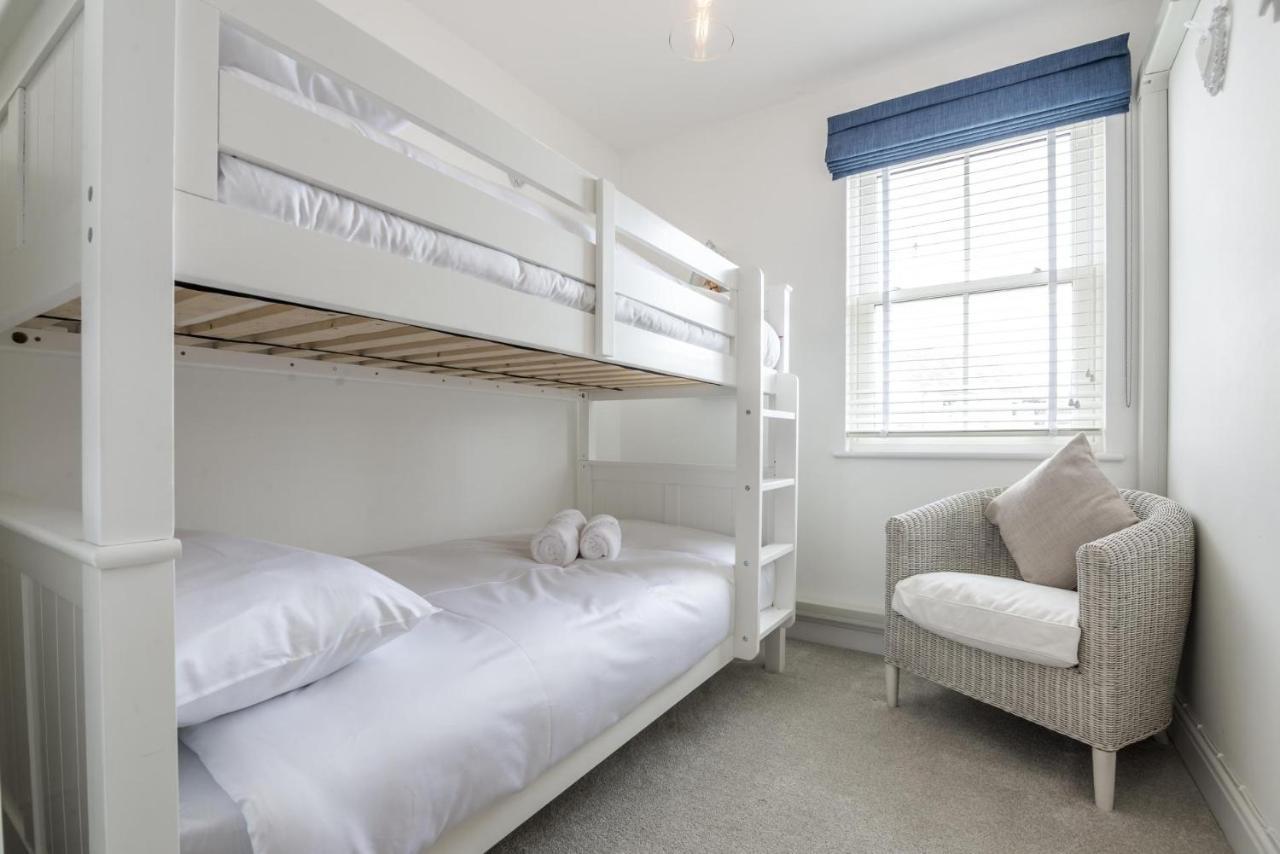 Milford Street - 5 Bedroom Luxurious Holiday Home - 손더스풋 외부 사진