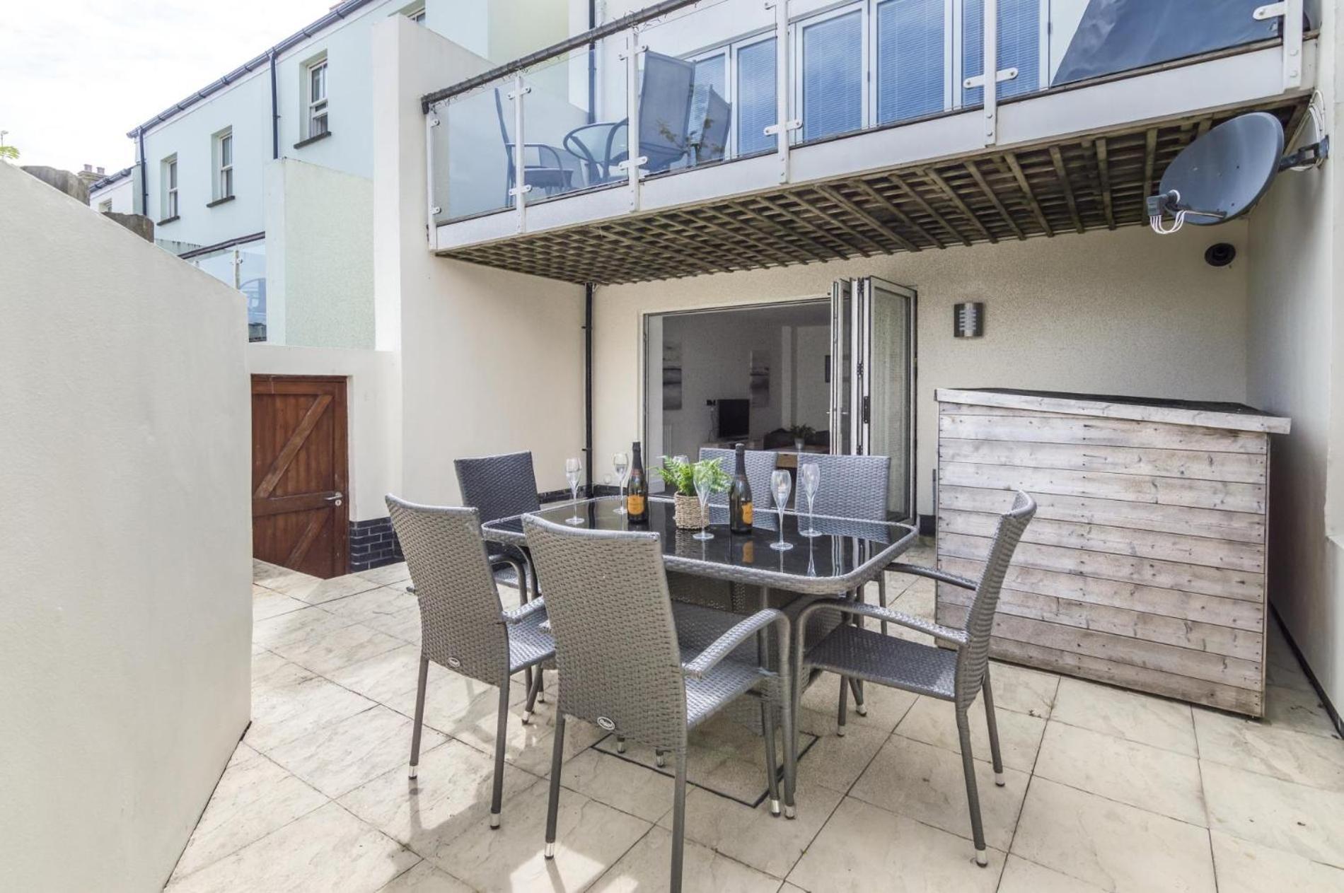 Milford Street - 5 Bedroom Luxurious Holiday Home - 손더스풋 외부 사진